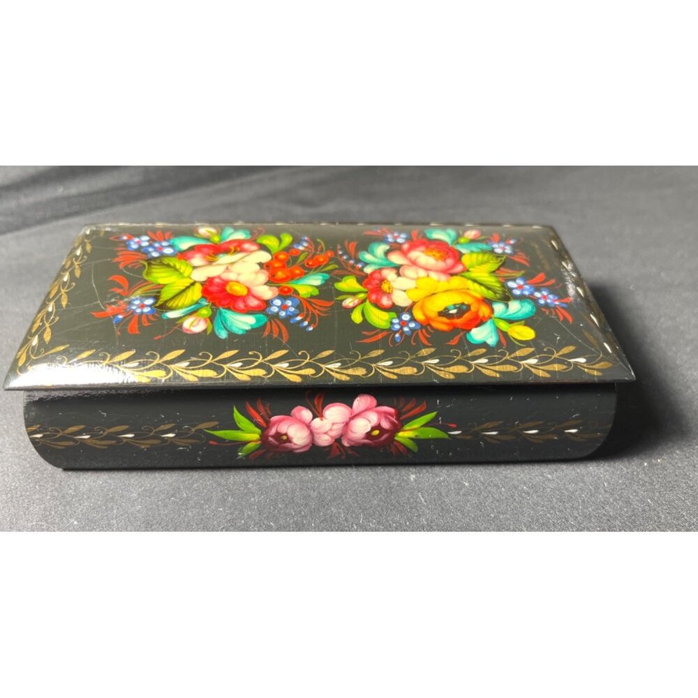 Russian Green Lacquer Hand Painted Flowers Vintage Signed Trinket Box